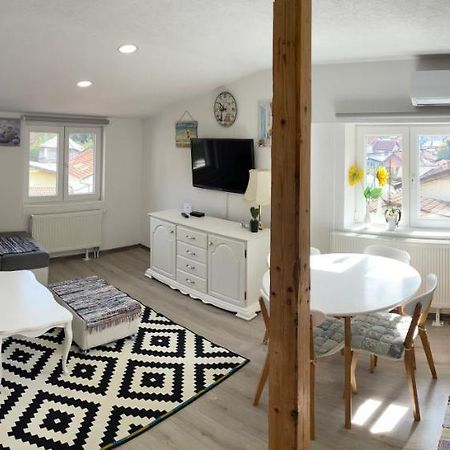 Apartman Maki SJJ Exteriör bild