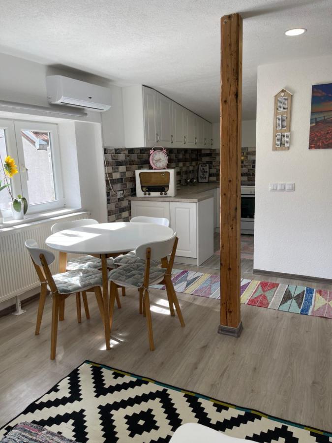 Apartman Maki SJJ Exteriör bild