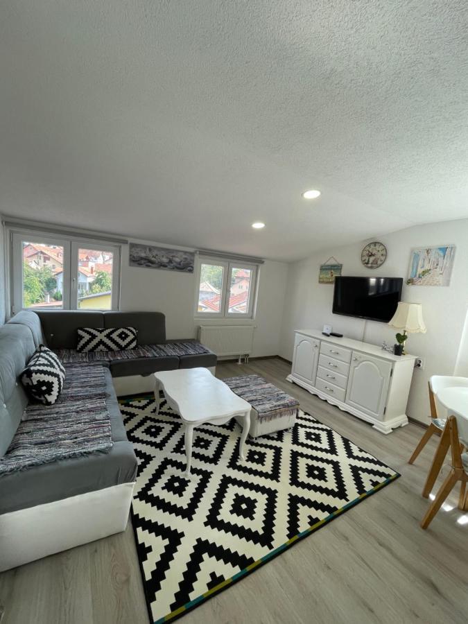 Apartman Maki SJJ Exteriör bild